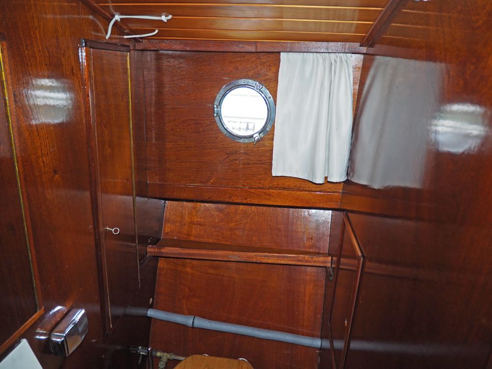 Fore ship, Accommodation